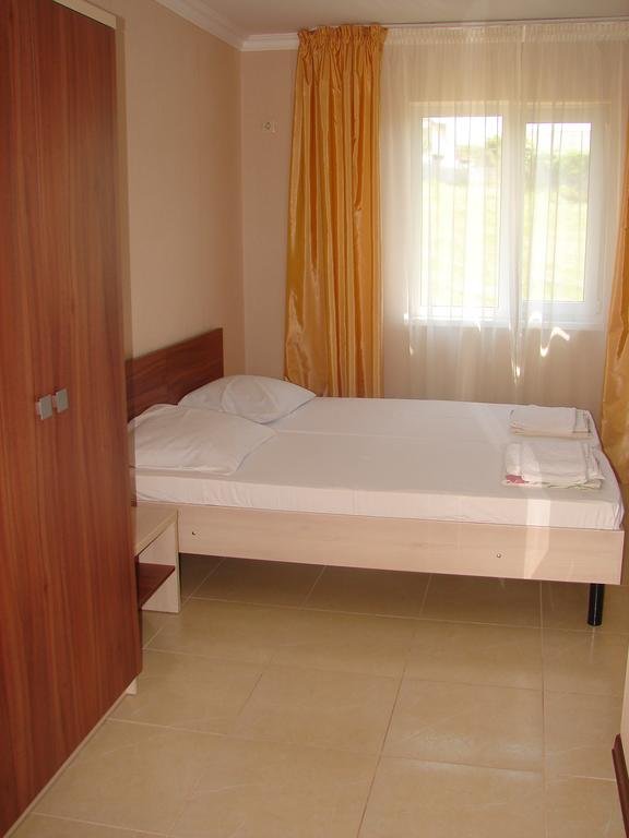 Гостевой дом Mini Hotel Beliy Parus Вардане