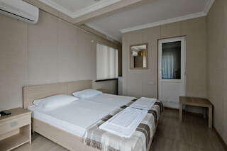 Гостевой дом Гостевой дом Белый парус Вардане Двухместный номер "Стандарт"  с двумя односпальными кроватями без балкона-1